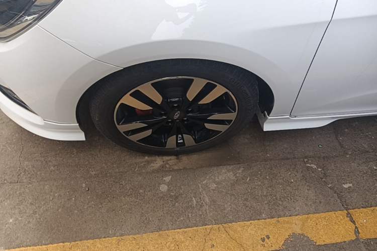 Used Chery Arrizo 5 2018 1.5L CVT Tribute to Youth Edition Left Front Wheel Hub