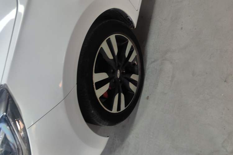 Used Chery Arrizo 5 2018 1.5L Manual Tribute to Youth Edition Left Front Wheel Hub