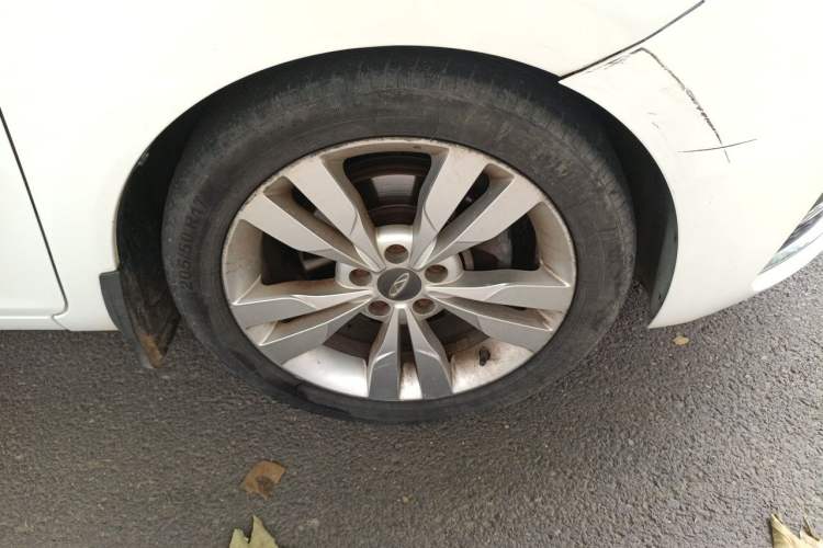Used Chery Arrizo 5 2018 1.5L CVT Tribute to Youth Edition Right Front Wheel Hub