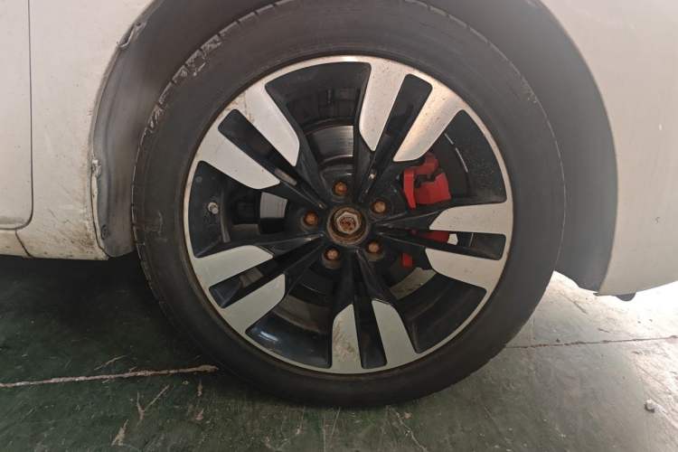 Used Chery Arrizo 5 2018 1.5L Manual Tribute to Youth Edition Right Front Wheel Hub