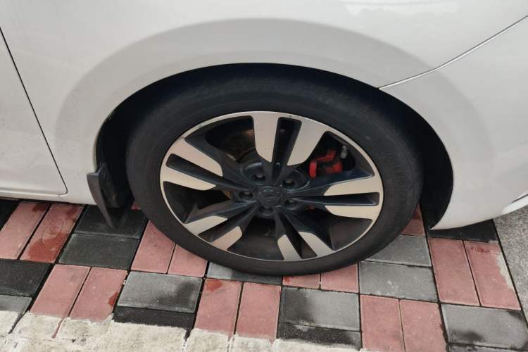 Used Chery Arrizo 5 2018 1.5L CVT Tribute to Youth Edition Right Front Wheel Hub
