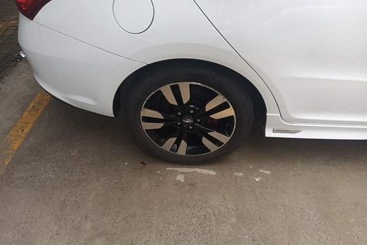 Used Chery Arrizo 5 2018 1.5L CVT Tribute to Youth Edition Right Rear Wheel Hub
