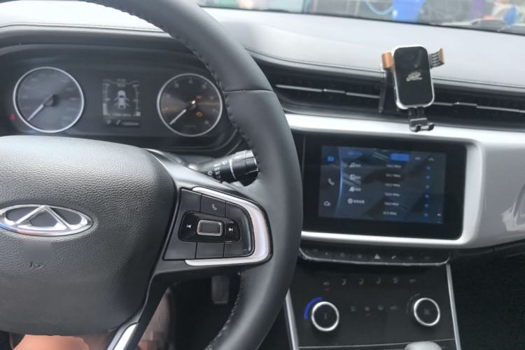 Used Chery Arrizo 5 2019 1.5L CVT New Freedom Edition China VI Standard Center Console
