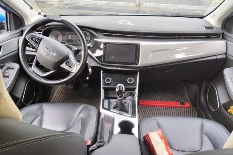 Used Chery Arrizo 5 2019 1.5L Manual New Youth Edition China VI Standard Center Console