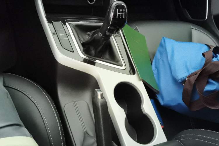 Used Chery Arrizo 5 2019 Facelifted PRO 1.5L Manual Youth Edition China VI Standard Gear Lever