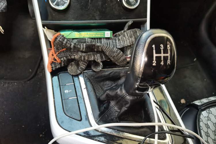Used Chery Arrizo 5 2019 PRO 1.5L Manual Youth Edition China VI compliant Gear Lever
