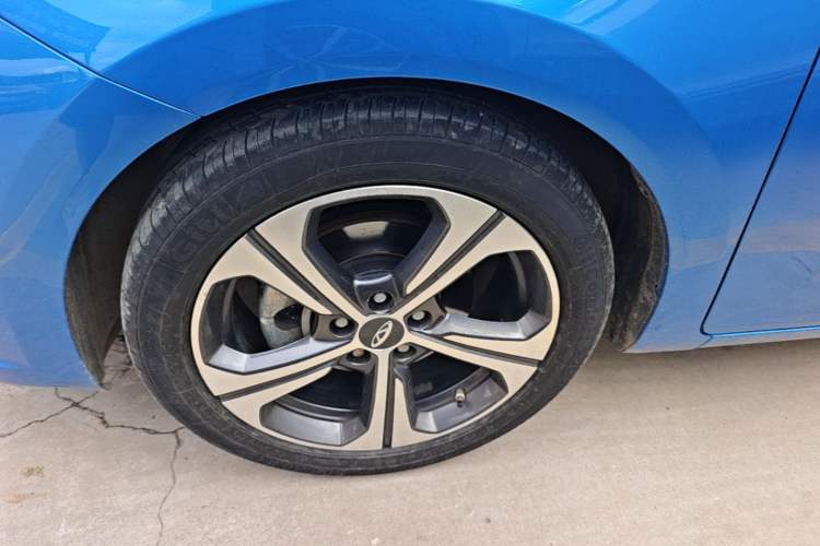 Used Chery Arrizo 5 2019 1.5L Manual Joyful Edition China V Standard Left Front Wheel Hub