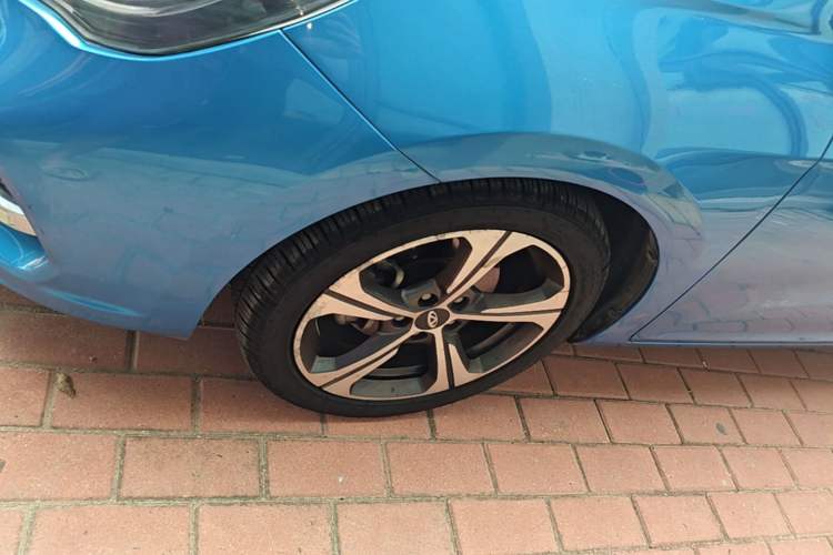 Used Chery Arrizo 5 2019 PRO 1.5L Manual Youth Edition China VI compliant Left Front Wheel Hub