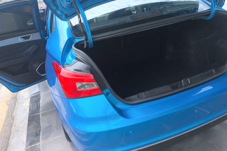 Used Chery Arrizo 5 2019 1.5L CVT New Freedom Edition China VI Standard Rear Left 45 Deg