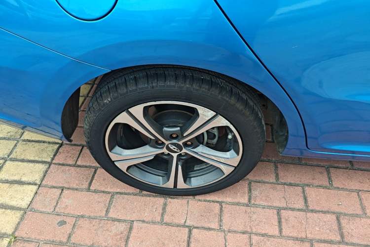 Used Chery Arrizo 5 2019 PRO 1.5L Manual Youth Edition China VI compliant Right Rear Wheel Hub