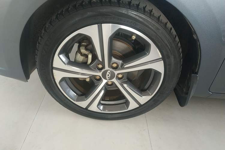 Used Chery Arrizo 5 2019 Revised PRO 1.5L CVT Youth Edition China VI Standard Left Front Wheel Hub
