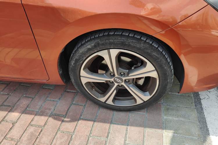 Used Chery Arrizo 5 2019 1.5L CVT New Freedom Edition China VI Standard Right Front Wheel Hub