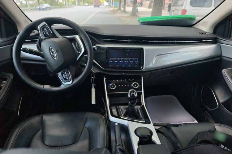 Used Chery Arrizo 5 2019 Facelifted PRO 1.5L Manual Youth Edition China VI Standard Center Console