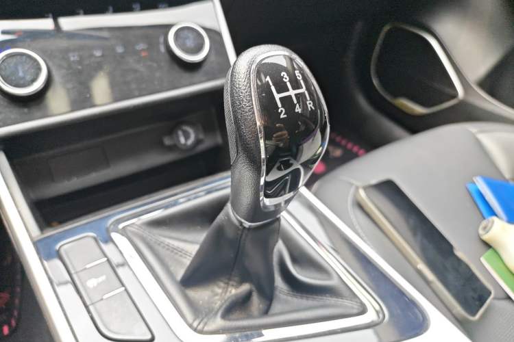 Used Chery Arrizo 5 2019 Facelifted PRO 1.5L Manual Youth Edition China VI Standard Gear Lever