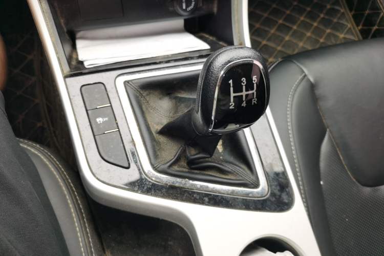 Used Chery Arrizo 5 2019 Facelifted PRO 1.5L Manual Youth Edition China VI Standard Gear Lever