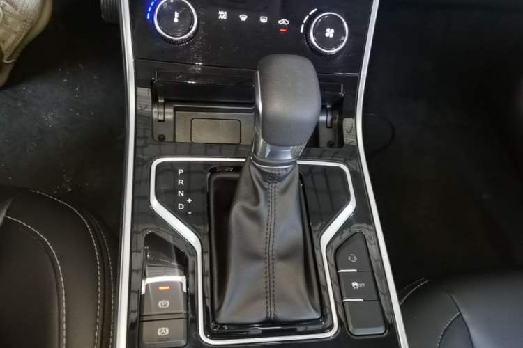 Used Chery Arrizo 5 2019 Revised PRO 1.5L CVT Youth Edition China VI Standard Gear Lever