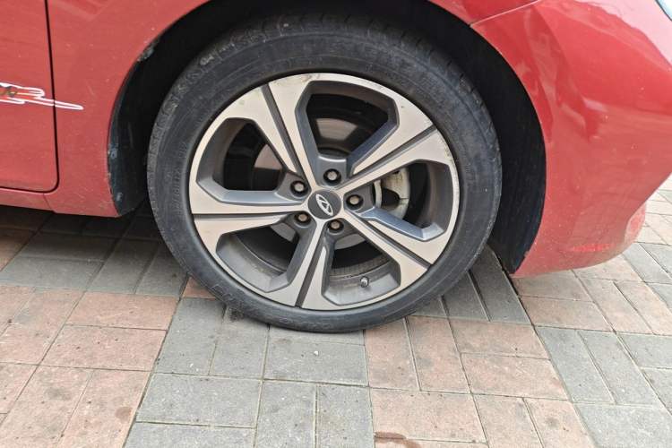 Used Chery Arrizo 5 2019 Facelifted PRO 1.5L Manual Youth Edition China VI Standard Right Front Wheel Hub