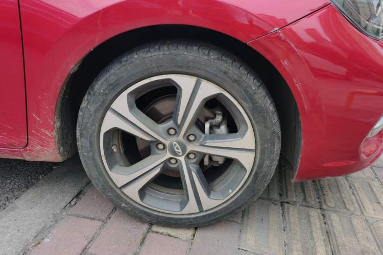 Used Chery Arrizo 5 2019 Facelifted PRO 1.5L Manual Youth Edition China VI Standard Right Front Wheel Hub