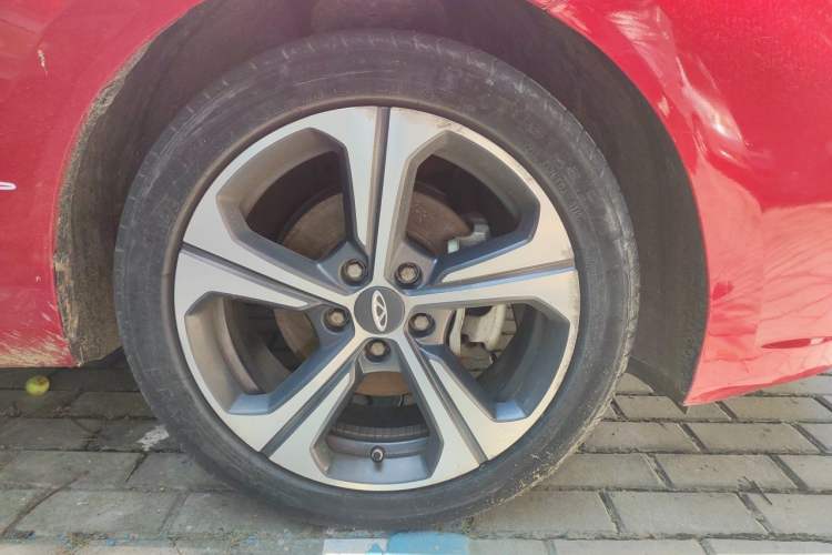 Used Chery Arrizo 5 2019 Facelifted PRO 1.5L Manual Youth Edition China VI Standard Right Front Wheel Hub