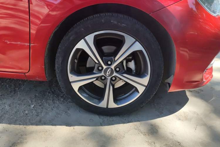 Used Chery Arrizo 5 2019 1.5L CVT New Freedom Edition China VI Standard Right Front Wheel Hub