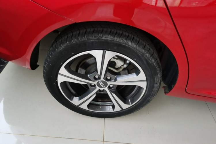 Used Chery Arrizo 5 2019 Revised PRO 1.5L CVT Youth Edition China VI Standard Right Rear Wheel Hub