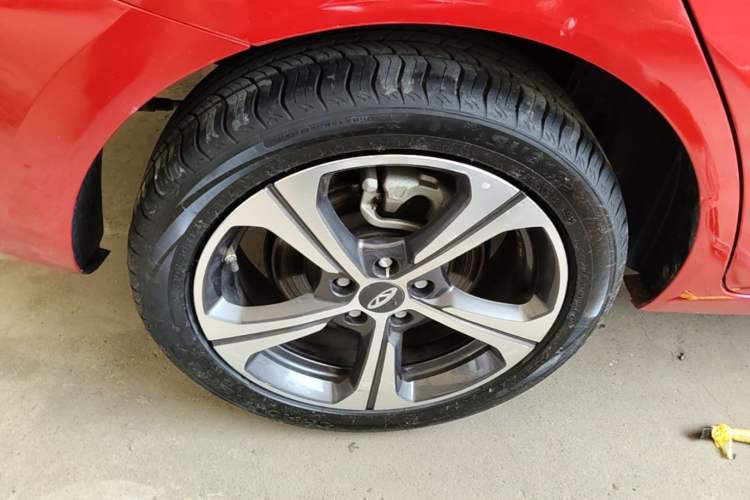 Used Chery Arrizo 5 2019 Revised PRO 1.5L CVT Youth Edition China VI Standard Right Rear Wheel Hub