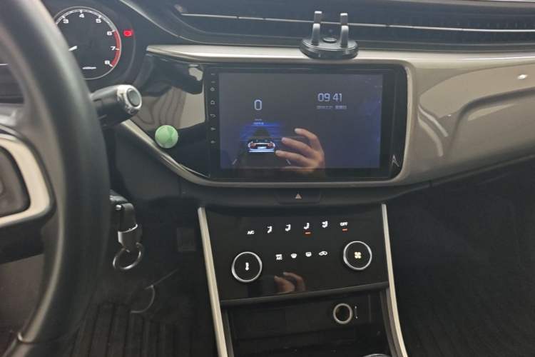 Used Chery Arrizo 5 2019 PRO 1.5L Manual Youth Edition China VI compliant Audio And AC Panel