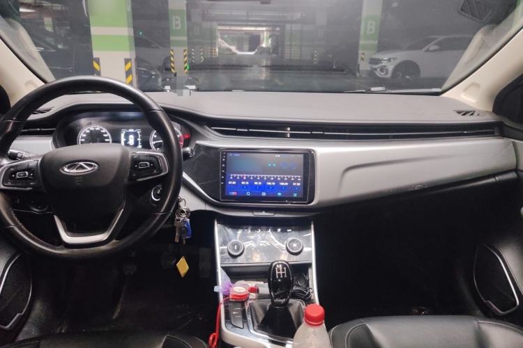 Used Chery Arrizo 5 2019 1.5L Manual New Youth Edition China VI Standard Center Console