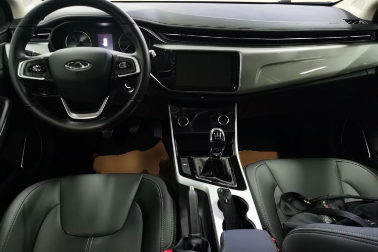 Used Chery Arrizo 5 2019 Facelifted PRO 1.5L Manual Youth Edition China VI Standard Center Console