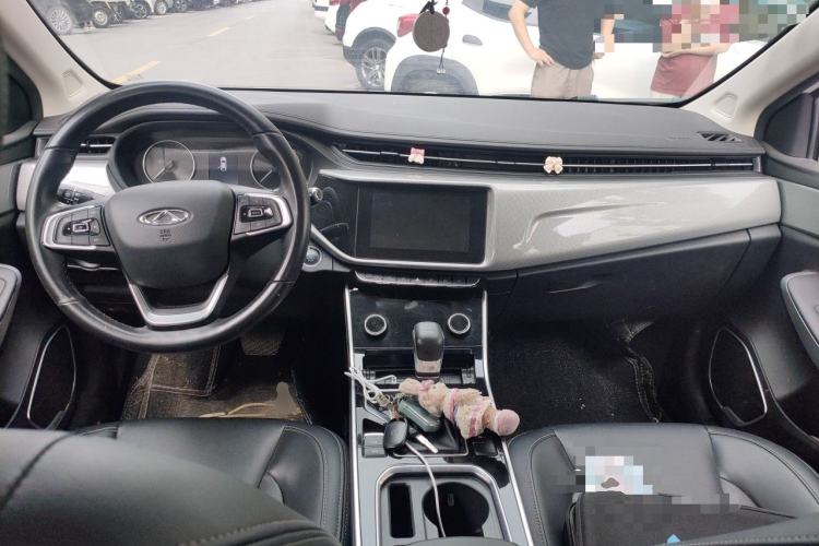 Used Chery Arrizo 5 2019 1.5L CVT New Freedom Edition China VI Standard Center Console