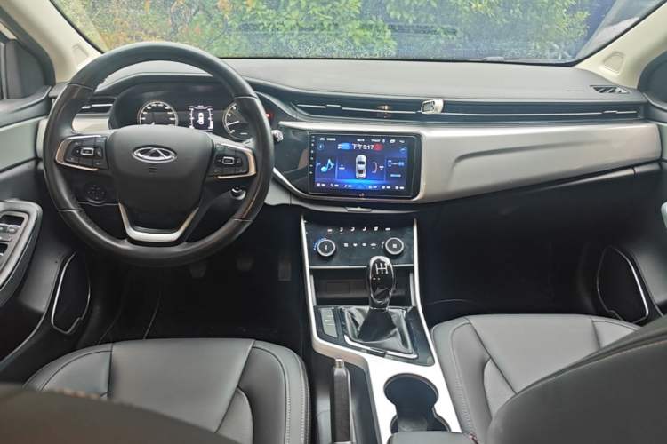 Used Chery Arrizo 5 2019 Facelifted PRO 1.5L Manual Youth Edition China VI Standard Center Console