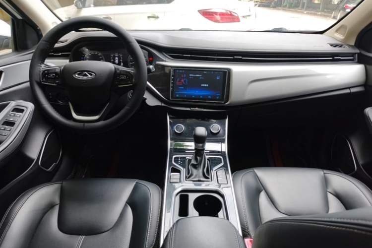 Used Chery Arrizo 5 2019 Revised PRO 1.5L CVT Youth Edition China VI Standard Center Console