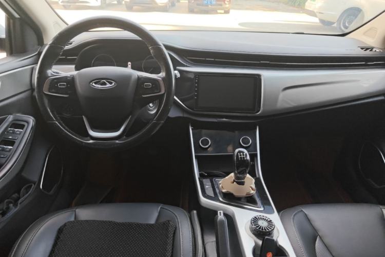 Used Chery Arrizo 5 2019 Facelifted PRO 1.5L Manual Youth Edition China VI Standard Center Console