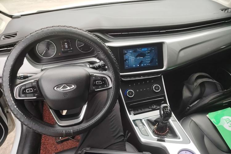 Used Chery Arrizo 5 2019 1.5L Manual Joyful Edition China V Standard Center Console