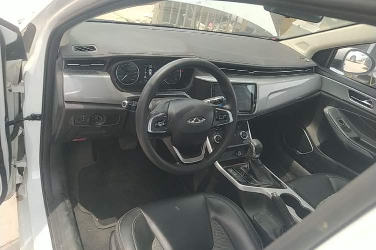 Used Chery Arrizo 5 2019 1.5L CVT Youth Edition China V Standard Center Console