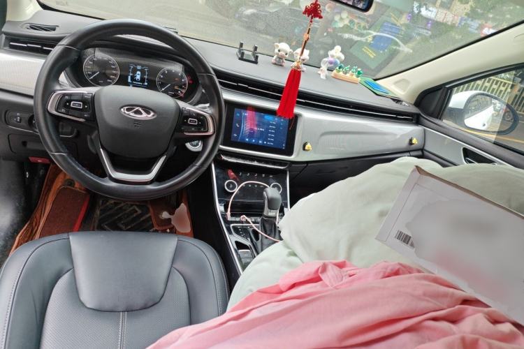 Used Chery Arrizo 5 2019 1.5L CVT New Freedom Edition China VI Standard Center Console