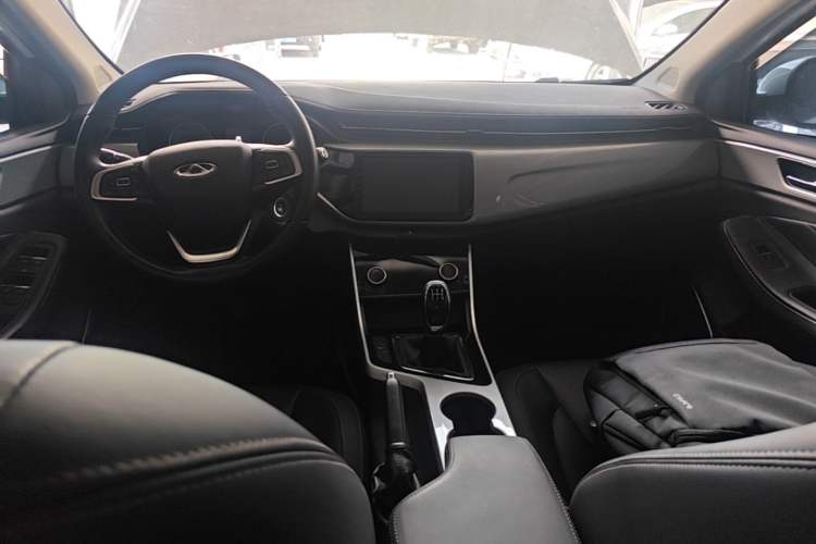 Used Chery Arrizo 5 2019 Facelifted PRO 1.5L Manual Youth Edition China VI Standard Center Console