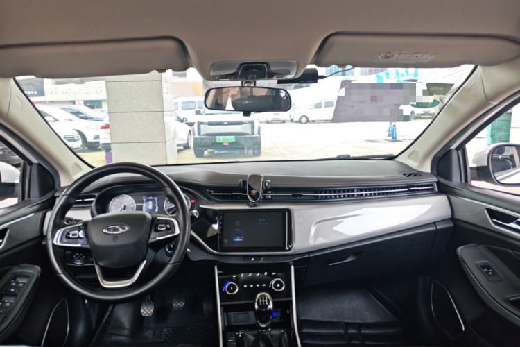 Used Chery Arrizo 5 2019 Facelifted PRO 1.5L Manual Youth Edition China VI Standard Center Console