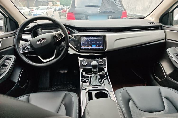 Used Chery Arrizo 5 2019 Revised PRO 1.5L CVT Youth Edition China VI Standard Center Console