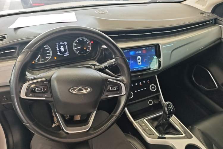 Used Chery Arrizo 5 2019 1.5L Manual New Youth Edition China VI Standard Center Console