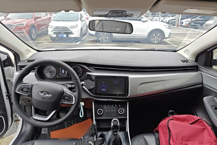 Used Chery Arrizo 5 2019 Facelifted PRO 1.5L Manual Youth Edition China VI Standard Center Console