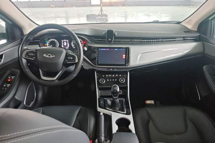 Used Chery Arrizo 5 2019 Facelifted PRO 1.5L Manual Youth Edition China VI Standard Center Console