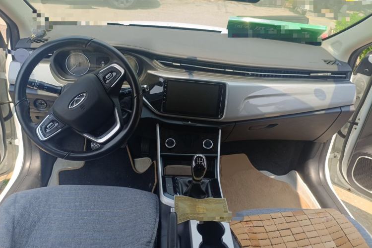 Used Chery Arrizo 5 2019 Facelifted PRO 1.5L Manual Youth Edition China VI Standard Center Console