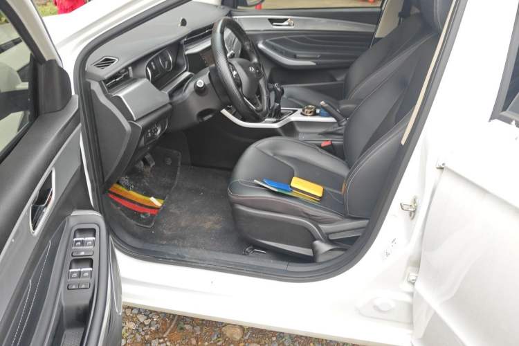Used Chery Arrizo 5 2019 Facelifted PRO 1.5L Manual Youth Edition China VI Standard Driver Seat