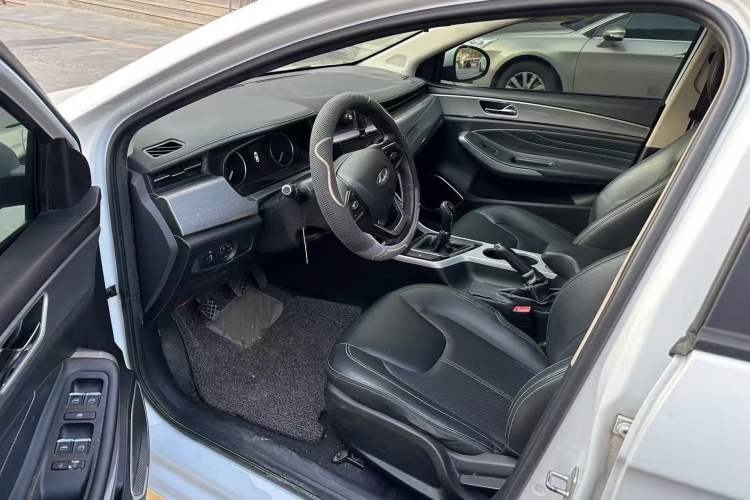Used Chery Arrizo 5 2019 Facelifted PRO 1.5L Manual Youth Edition China VI Standard Driver Seat
