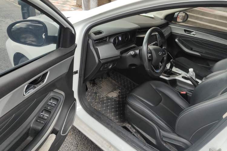 Used Chery Arrizo 5 2019 Facelifted PRO 1.5L Manual Youth Edition China VI Standard Driver Seat