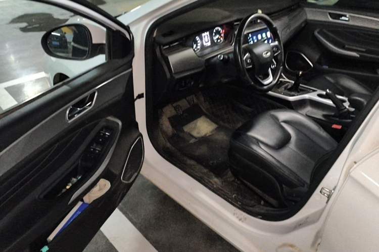 Used Chery Arrizo 5 2019 Facelifted PRO 1.5L Manual Youth Edition China VI Standard Driver Seat
