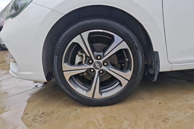 Used Chery Arrizo 5 2019 Facelifted PRO 1.5L Manual Youth Edition China VI Standard Exterior 4