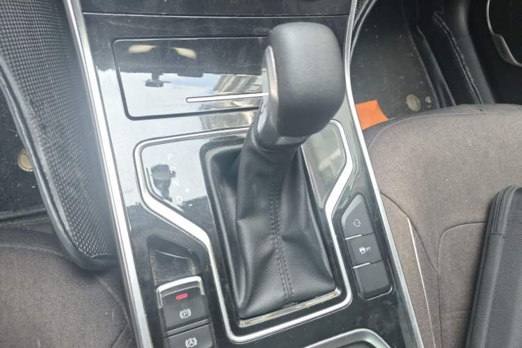 Used Chery Arrizo 5 2019 Revised PRO 1.5L CVT Youth Edition China VI Standard Gear Lever