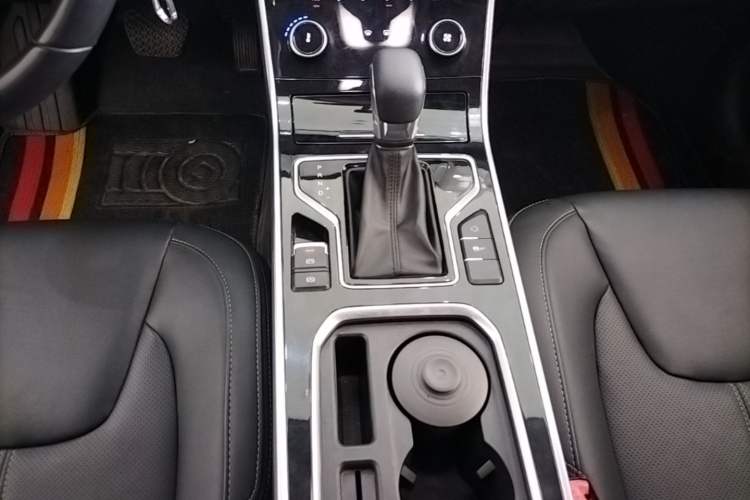 Used Chery Arrizo 5 2019 Revised PRO 1.5L CVT Youth Edition China VI Standard Gear Lever